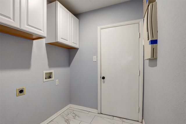 9128 Chardin Park Drive, Fort Worth, TX 76244