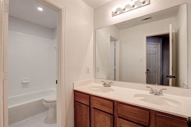 9128 Chardin Park Drive, Fort Worth, TX 76244