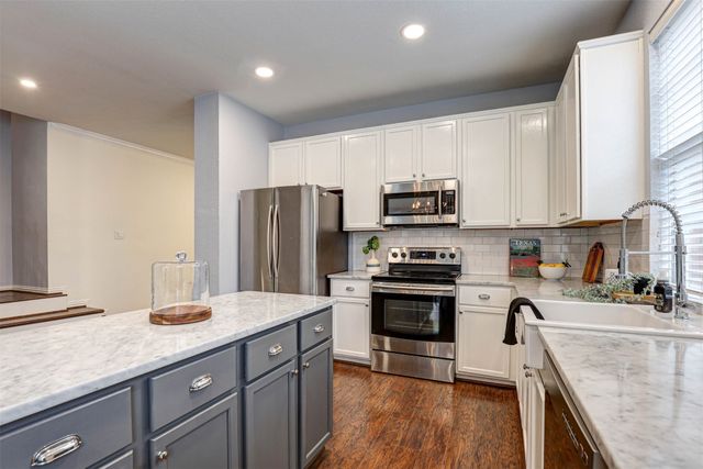 9128 Chardin Park Drive, Fort Worth, TX 76244