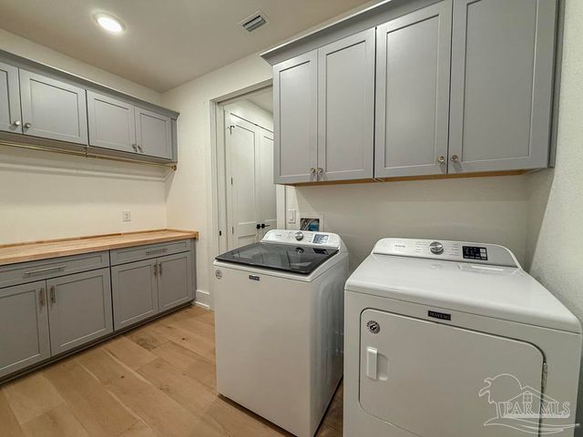 1544 Silver Lace Ct, Gulf Breeze, FL 32563