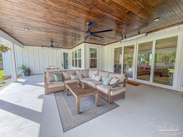 1544 Silver Lace Ct, Gulf Breeze, FL 32563