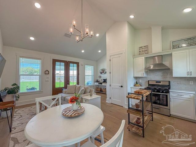 1544 Silver Lace Ct, Gulf Breeze, FL 32563