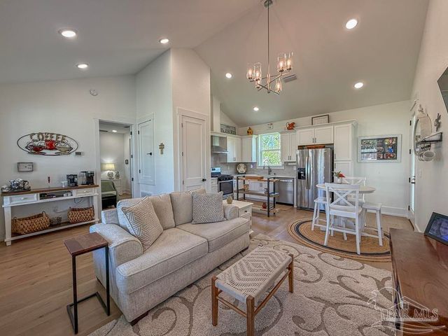 1544 Silver Lace Ct, Gulf Breeze, FL 32563