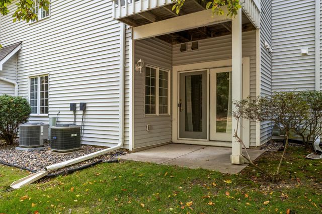 3563 Blue Jay Way 100, Eagan, MN 55123