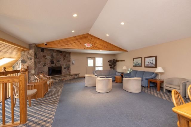 3563 Blue Jay Way 100, Eagan, MN 55123