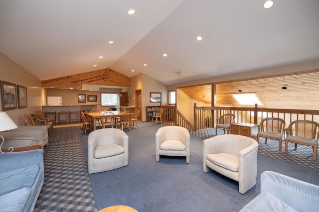 3563 Blue Jay Way 100, Eagan, MN 55123