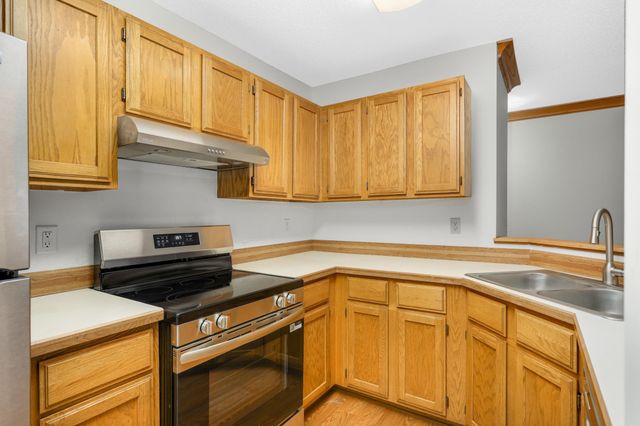 3563 Blue Jay Way 100, Eagan, MN 55123