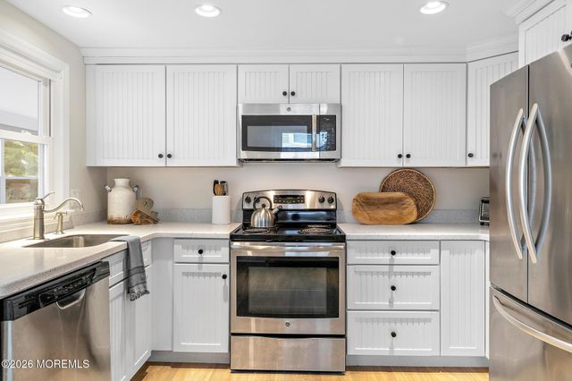 424 Iroquois Avenue, Beach Haven, NJ 08008