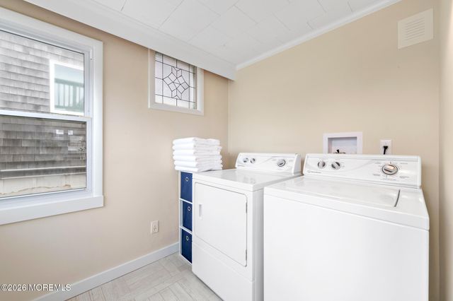 424 Iroquois Avenue, Beach Haven, NJ 08008