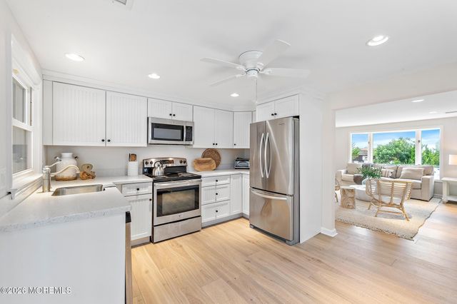 424 Iroquois Avenue, Beach Haven, NJ 08008