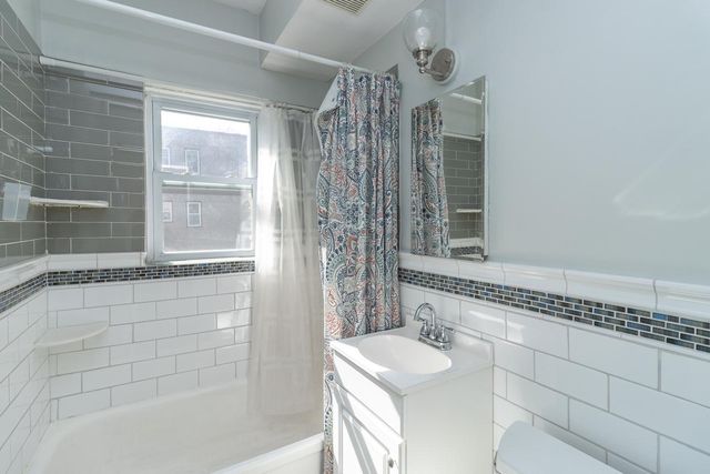 3128 W Bde Maka Ska Boulevard 415, Minneapolis, MN 55416