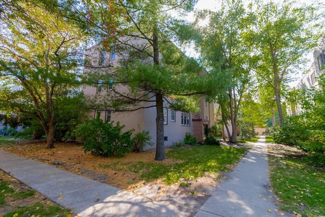 3128 W Bde Maka Ska Boulevard 415, Minneapolis, MN 55416