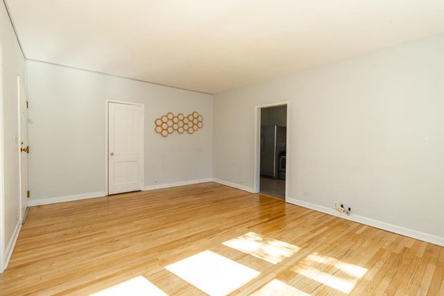 3128 W Bde Maka Ska Boulevard 415, Minneapolis, MN 55416