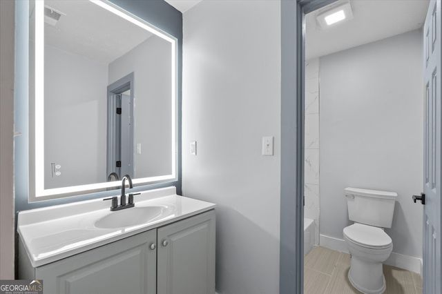2635 Picardy Circle S B, College Park, GA 30349