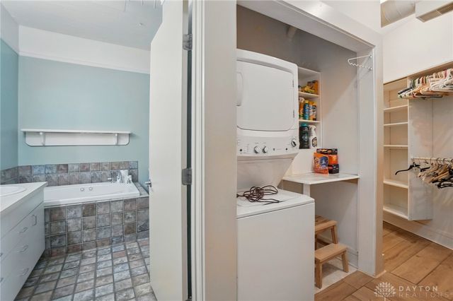 18 S Saint Clair Street 203, Dayton, OH 45402