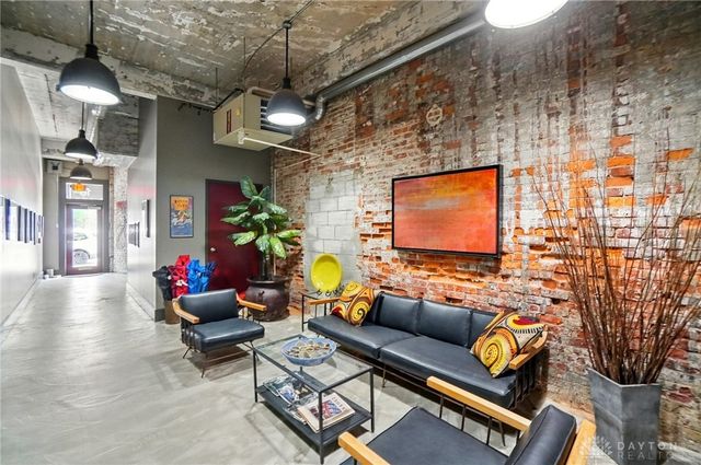 18 S Saint Clair Street 203, Dayton, OH 45402