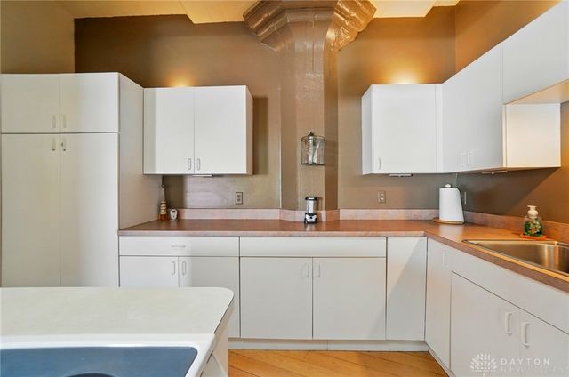 18 S Saint Clair Street 203, Dayton, OH 45402