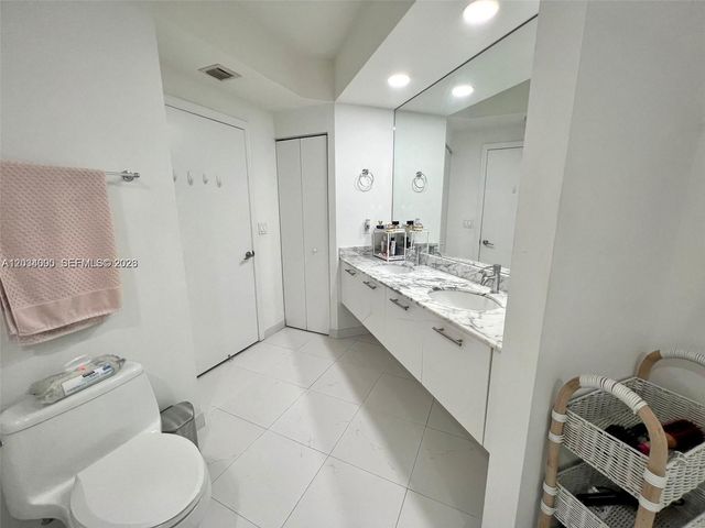 500 Brickell Avenue 1410, Miami, FL 33131