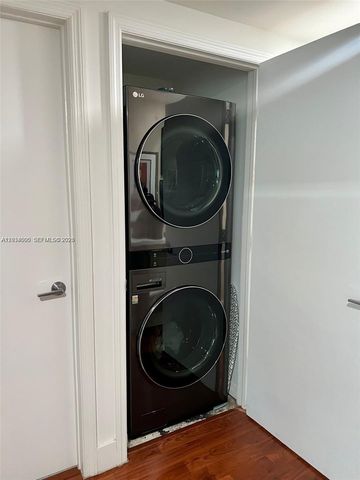 500 Brickell Avenue 1410, Miami, FL 33131