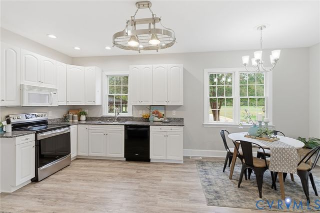 2004 Cold Cheer Dr, Tappahannock, VA 22560