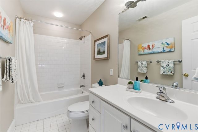 2004 Cold Cheer Dr, Tappahannock, VA 22560