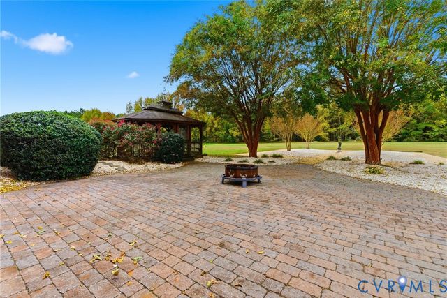 2004 Cold Cheer Dr, Tappahannock, VA 22560