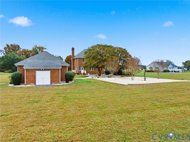 2004 Cold Cheer Dr, Tappahannock, VA 22560