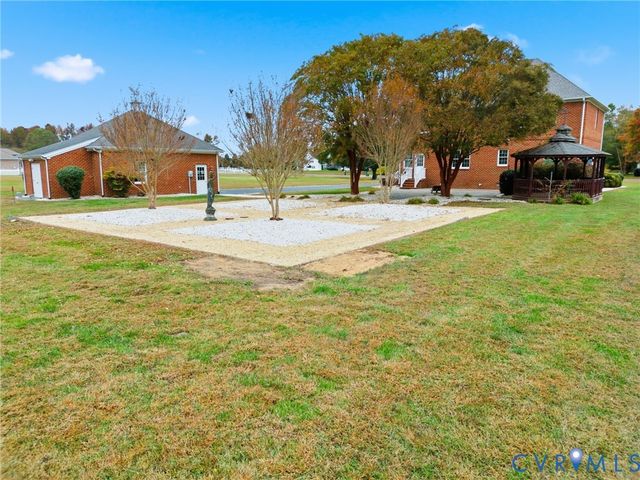 2004 Cold Cheer Dr, Tappahannock, VA 22560