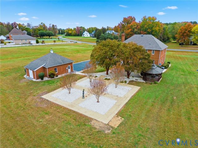 2004 Cold Cheer Dr, Tappahannock, VA 22560