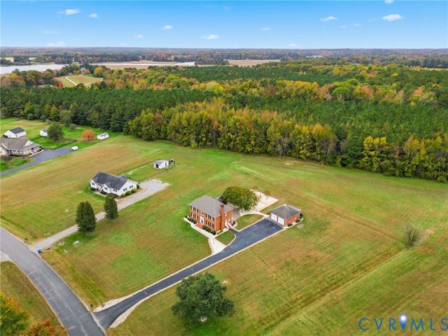 2004 Cold Cheer Dr, Tappahannock, VA 22560