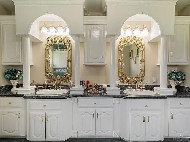 908-932 S Cesar Chavez Road S, Edinburg, TX 78542