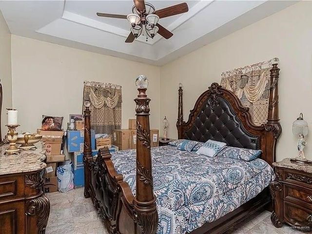 908-932 S Cesar Chavez Road S, Edinburg, TX 78542