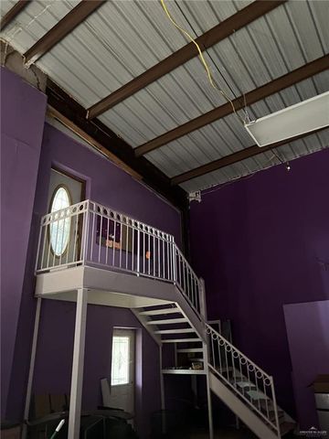 908-932 S Cesar Chavez Road S, Edinburg, TX 78542