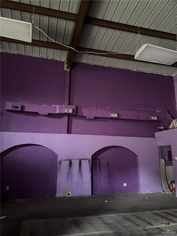 908-932 S Cesar Chavez Road S, Edinburg, TX 78542