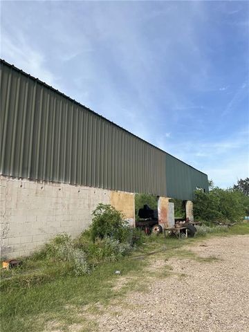 908-932 S Cesar Chavez Road S, Edinburg, TX 78542