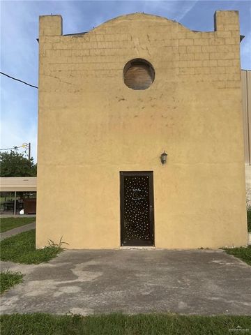 908-932 S Cesar Chavez Road S, Edinburg, TX 78542