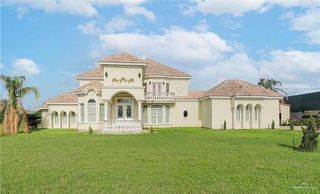 908-932 S Cesar Chavez Road S, Edinburg, TX 78542