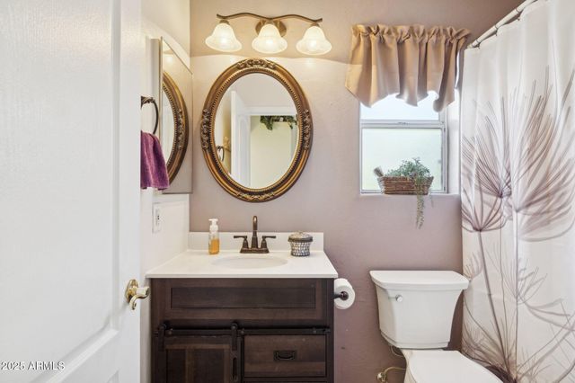 83 N AMBER Court, Chandler, AZ 85225