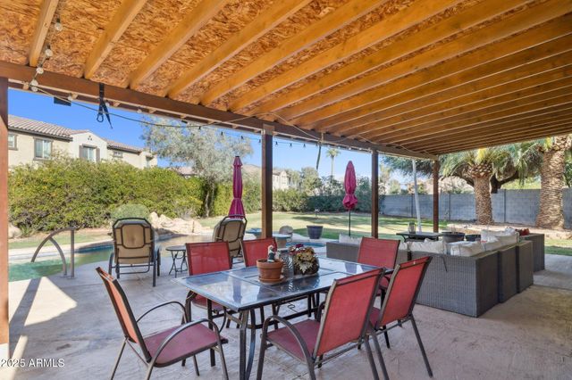 83 N AMBER Court, Chandler, AZ 85225