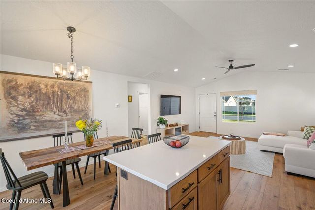 10101 N Belgrave Loop, Hayden, ID 83835