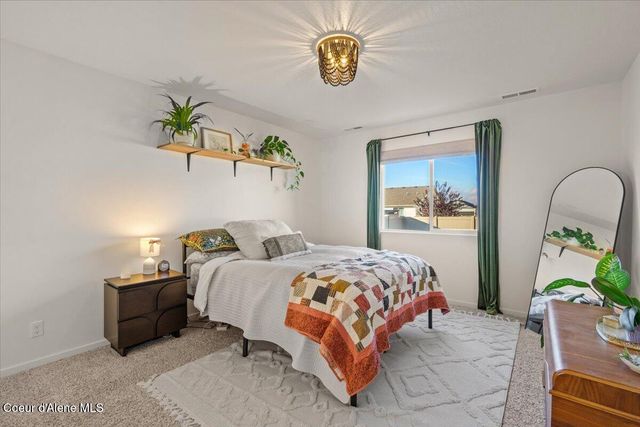 10101 N Belgrave Loop, Hayden, ID 83835