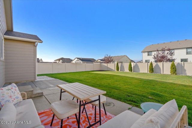 10101 N Belgrave Loop, Hayden, ID 83835