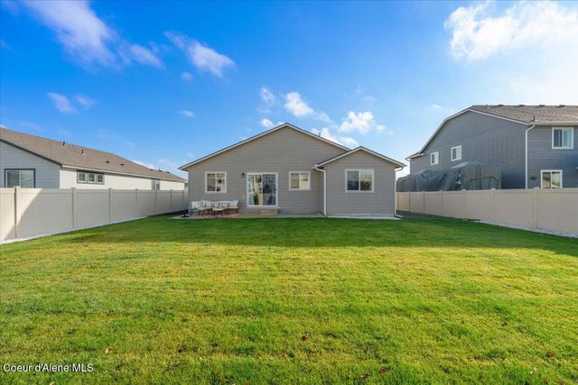 10101 N Belgrave Loop, Hayden, ID 83835