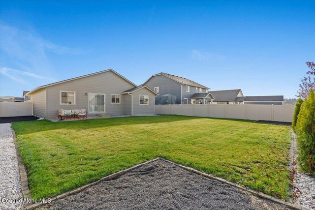 10101 N Belgrave Loop, Hayden, ID 83835