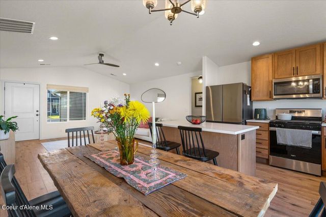 10101 N Belgrave Loop, Hayden, ID 83835