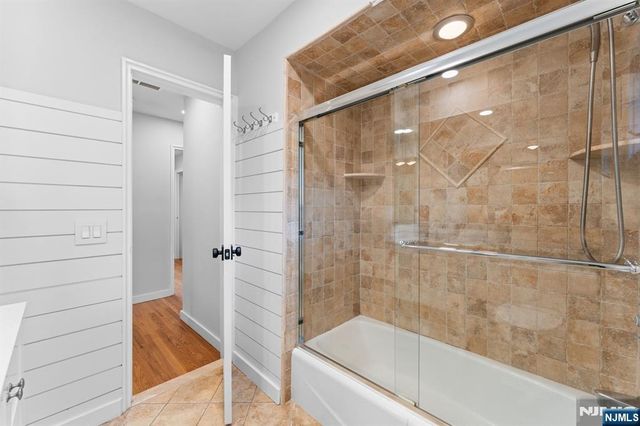 8 Brook Way, Demarest, NJ 07627