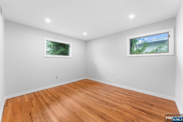 8 Brook Way, Demarest, NJ 07627