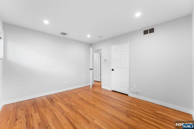 8 Brook Way, Demarest, NJ 07627