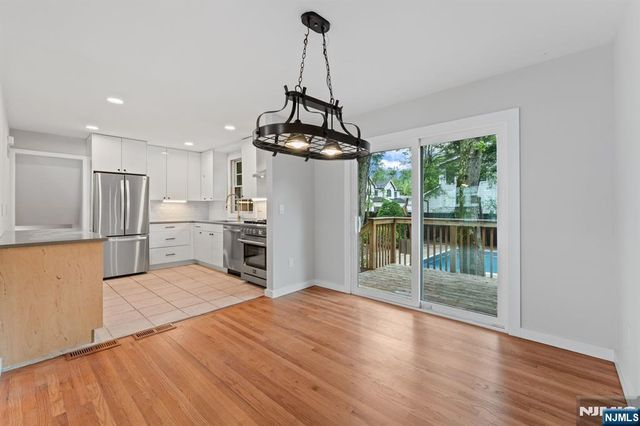 8 Brook Way, Demarest, NJ 07627