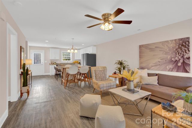 2833 Southwest Boulevard, Charlotte, NC 28216